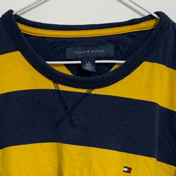 Cropped Tommy Hilfiger long sleeve💙💛 - Picture 2 of 2